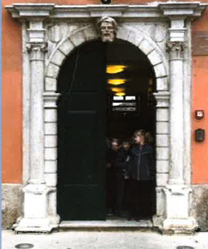 Interventi sul patrimonio - portale del Palazzo Bradamante a Dignano 1° fase