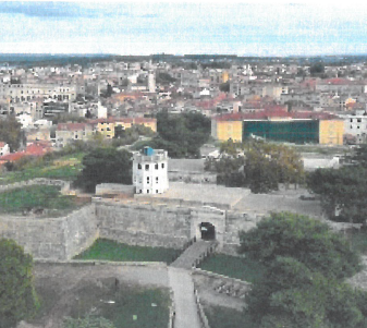 Interventi sul patrimonio - Risanamento del rivestimento delle mura del Castello di Pola – Prospetto ovest