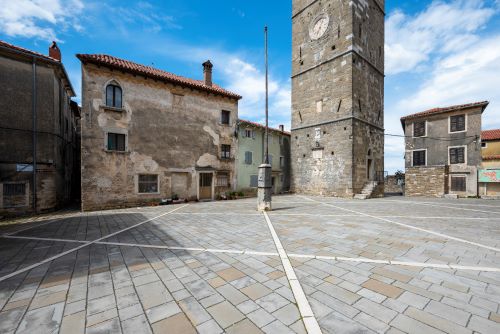 Interventi sul patrimonio - Leone di San Marco in pietra di Buie